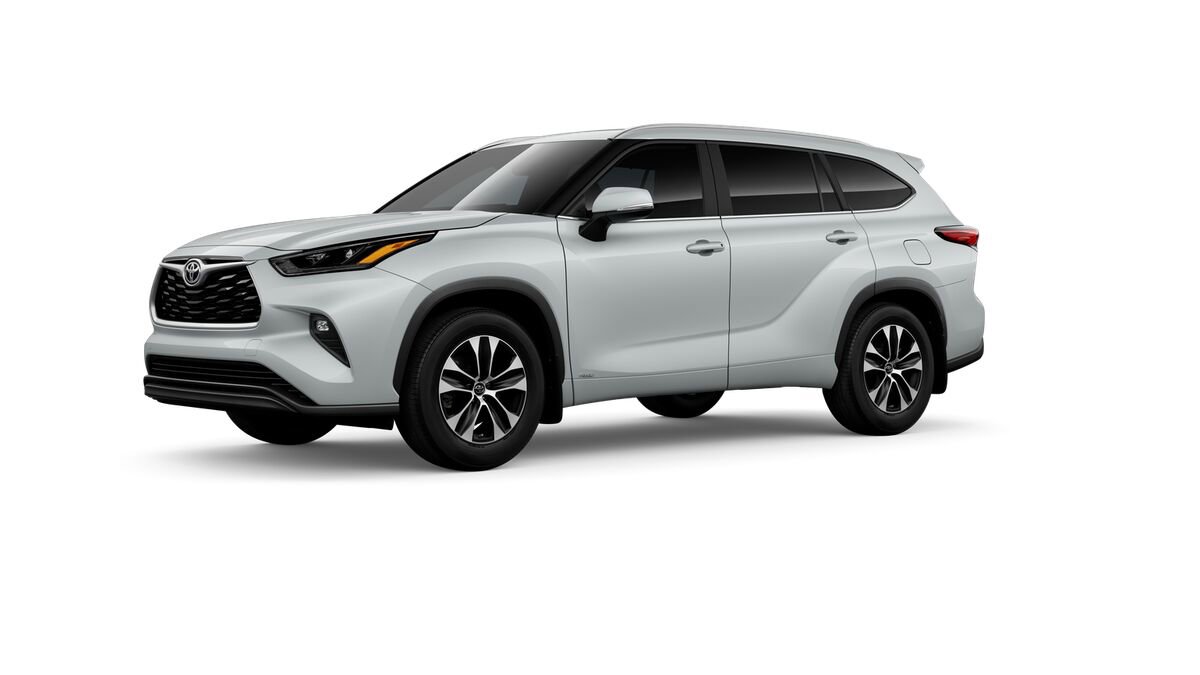 New 2026 Toyota Highlander XLE image 2