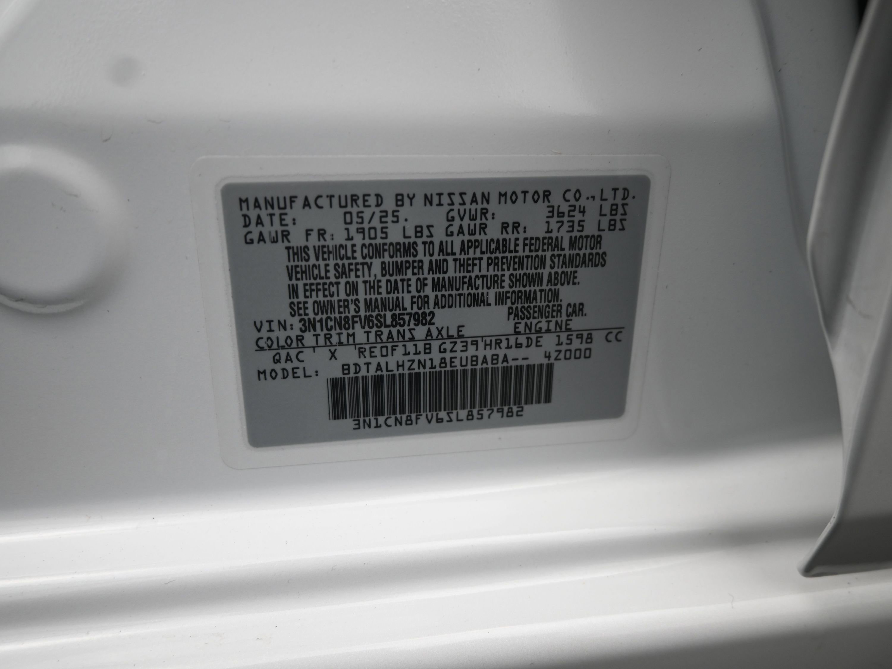 Certified 2025 Nissan Versa SR w/ Trunk Package image 9