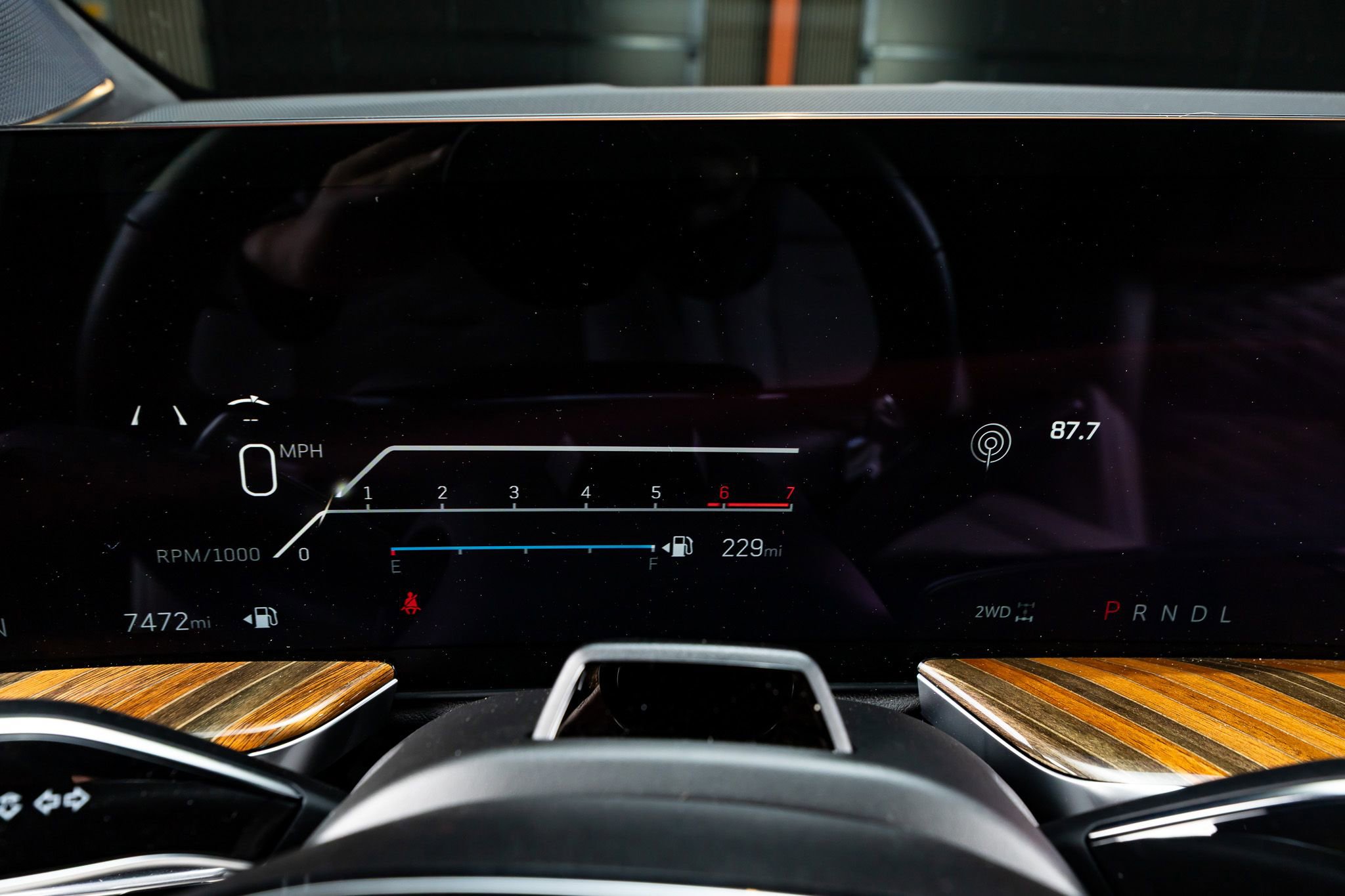 Used 2025 Cadillac Escalade ESV Sport Platinum w/ LPO, ONYX Package image 20