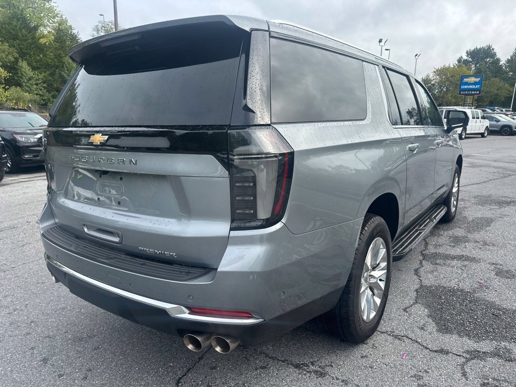 Used 2025 Chevrolet Suburban Premier AWD/4WD image 5