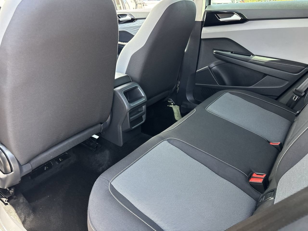 Certified 2024 Volkswagen Taos S FWD image 14