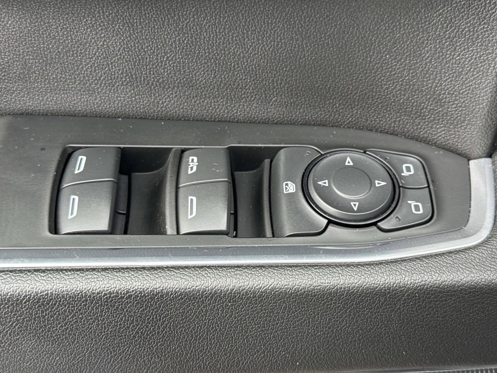 Used 2023 Chevrolet Silverado 1500 LT w/ LPO, Dark Essentials Package AWD/4WD image 15