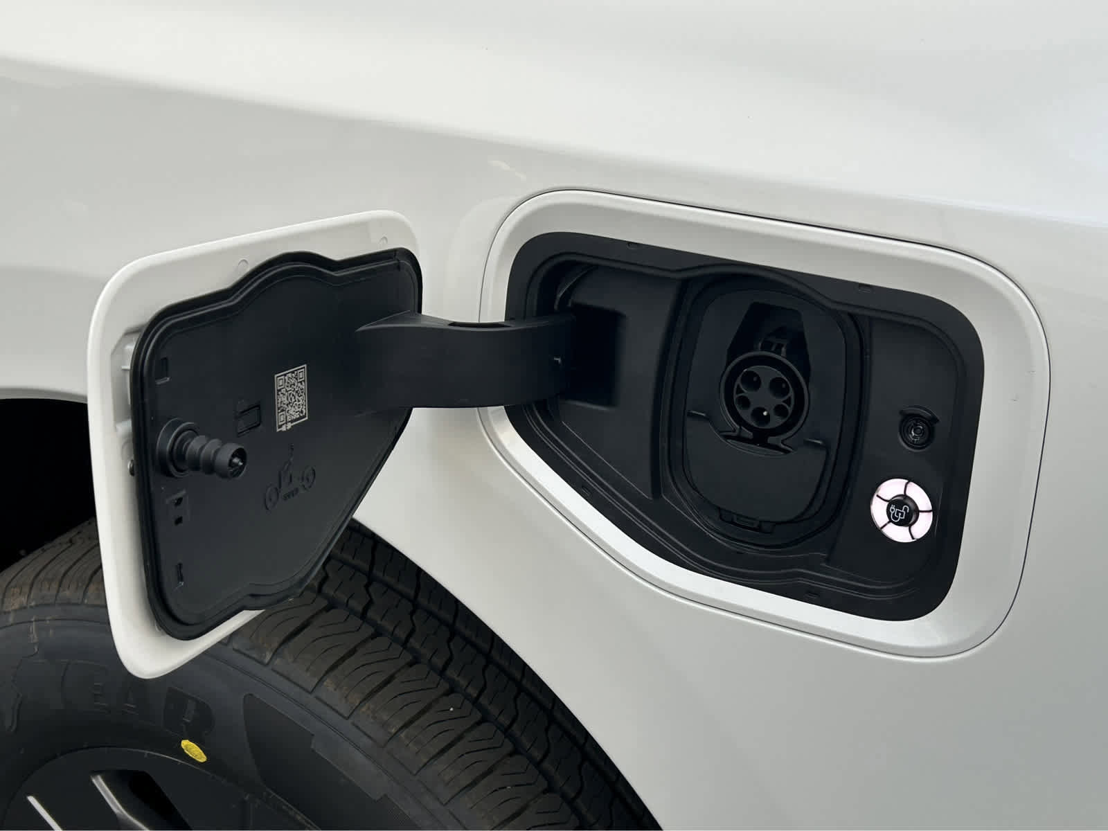 New 2023 Ford F150 Lightning Lariat image 2