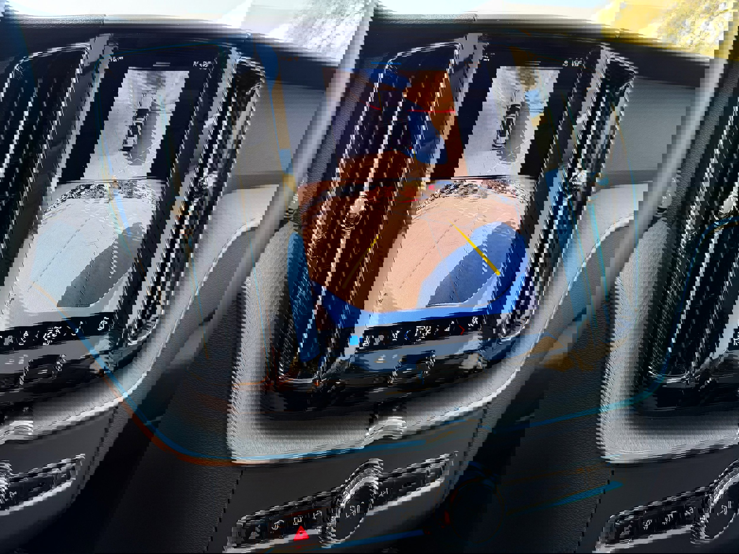 Certified 2025 Volvo XC60 B5 Plus image 20