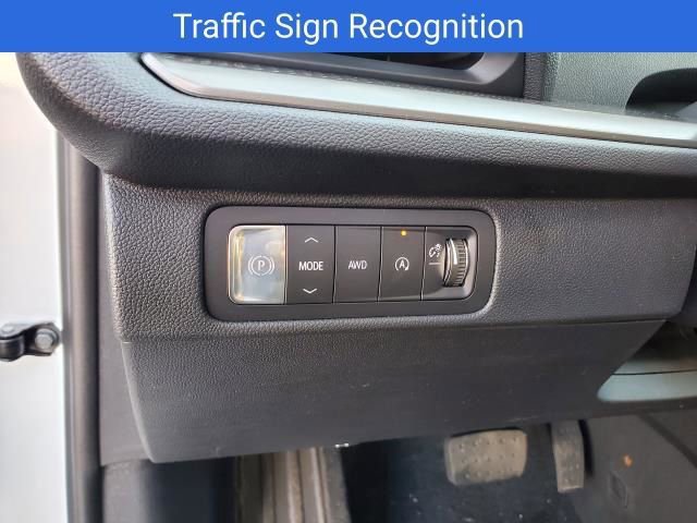 New 2026 Chevrolet Traverse LT w/ Driver Confidence Package image 20