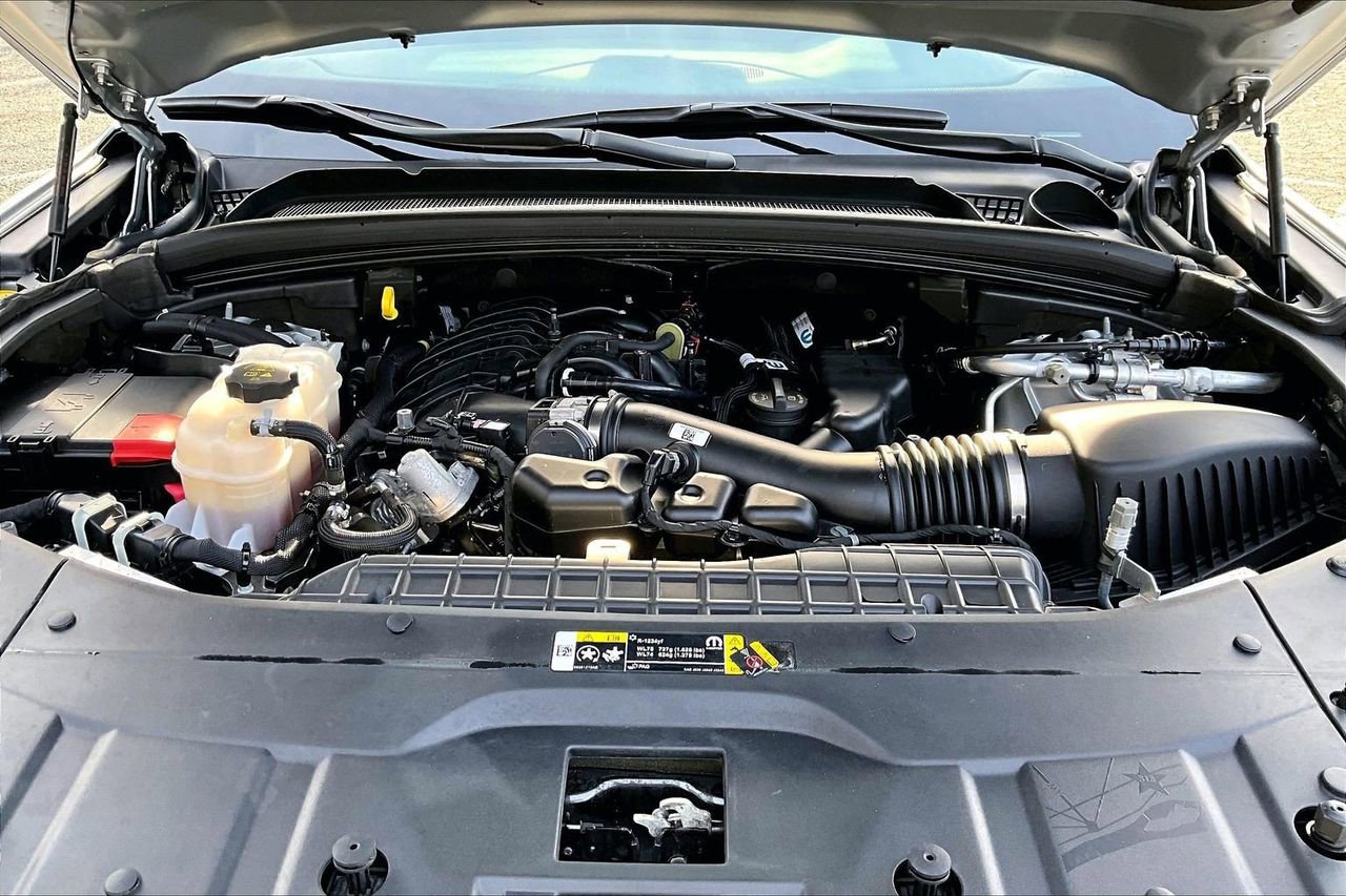 Certified 2023 Jeep Grand Cherokee Altitude image 36