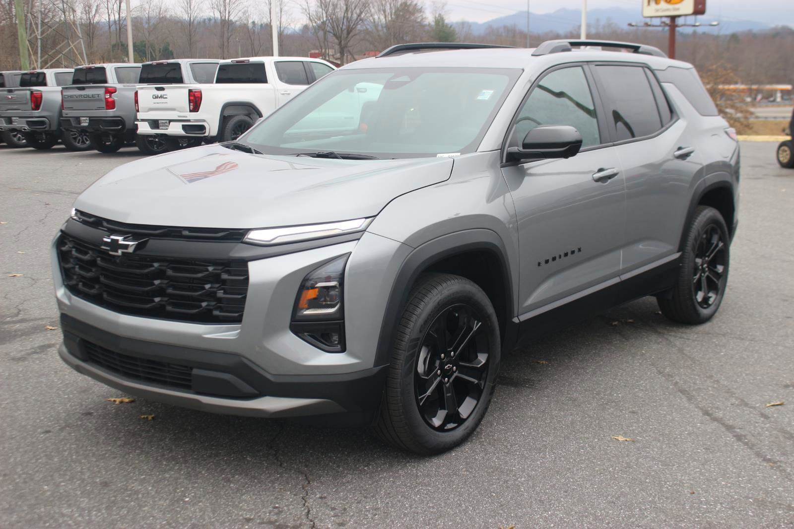 New 2026 Chevrolet Equinox LT w/ Convenience Package II image 3