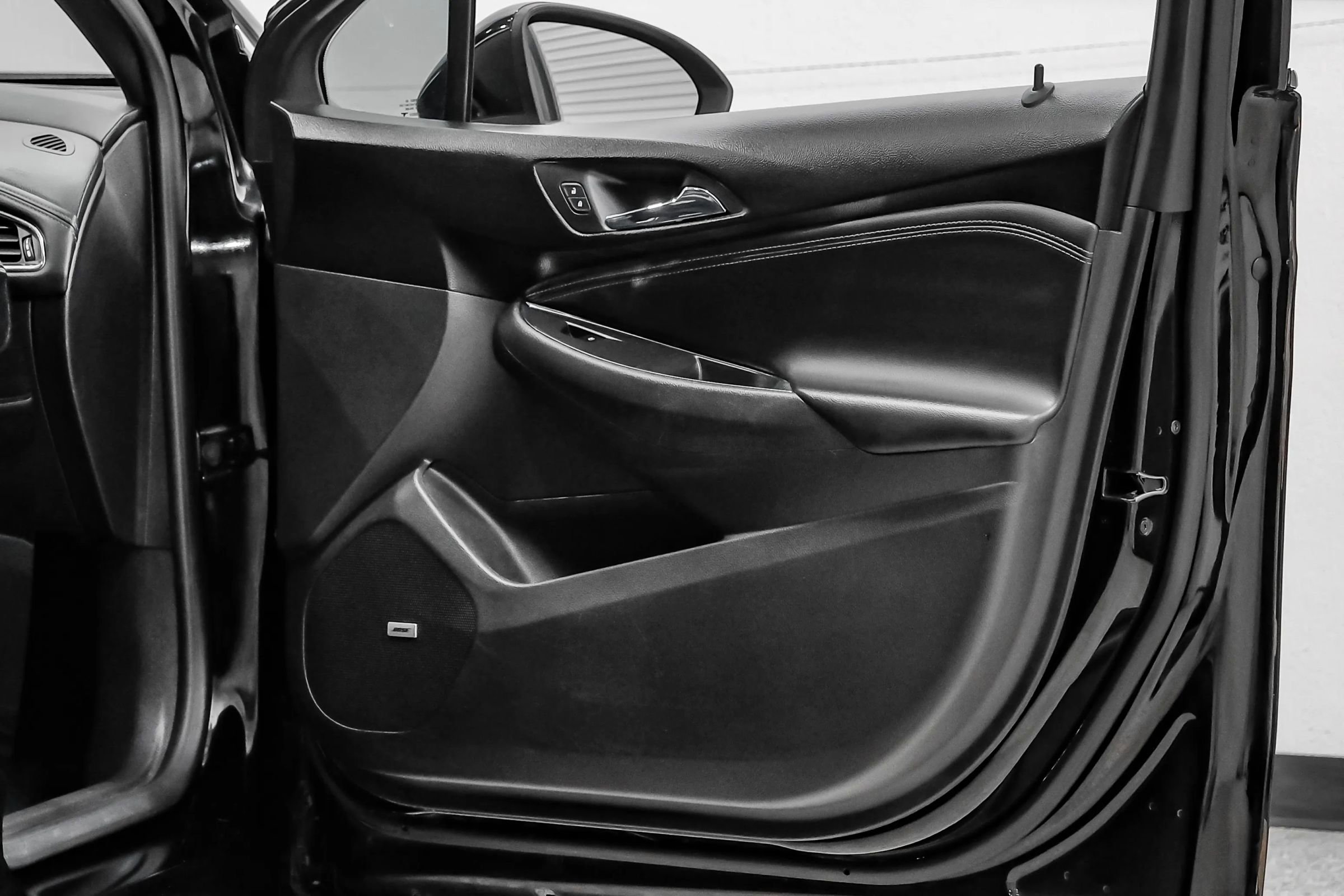 Used 2016 Chevrolet Cruze Premier image 46