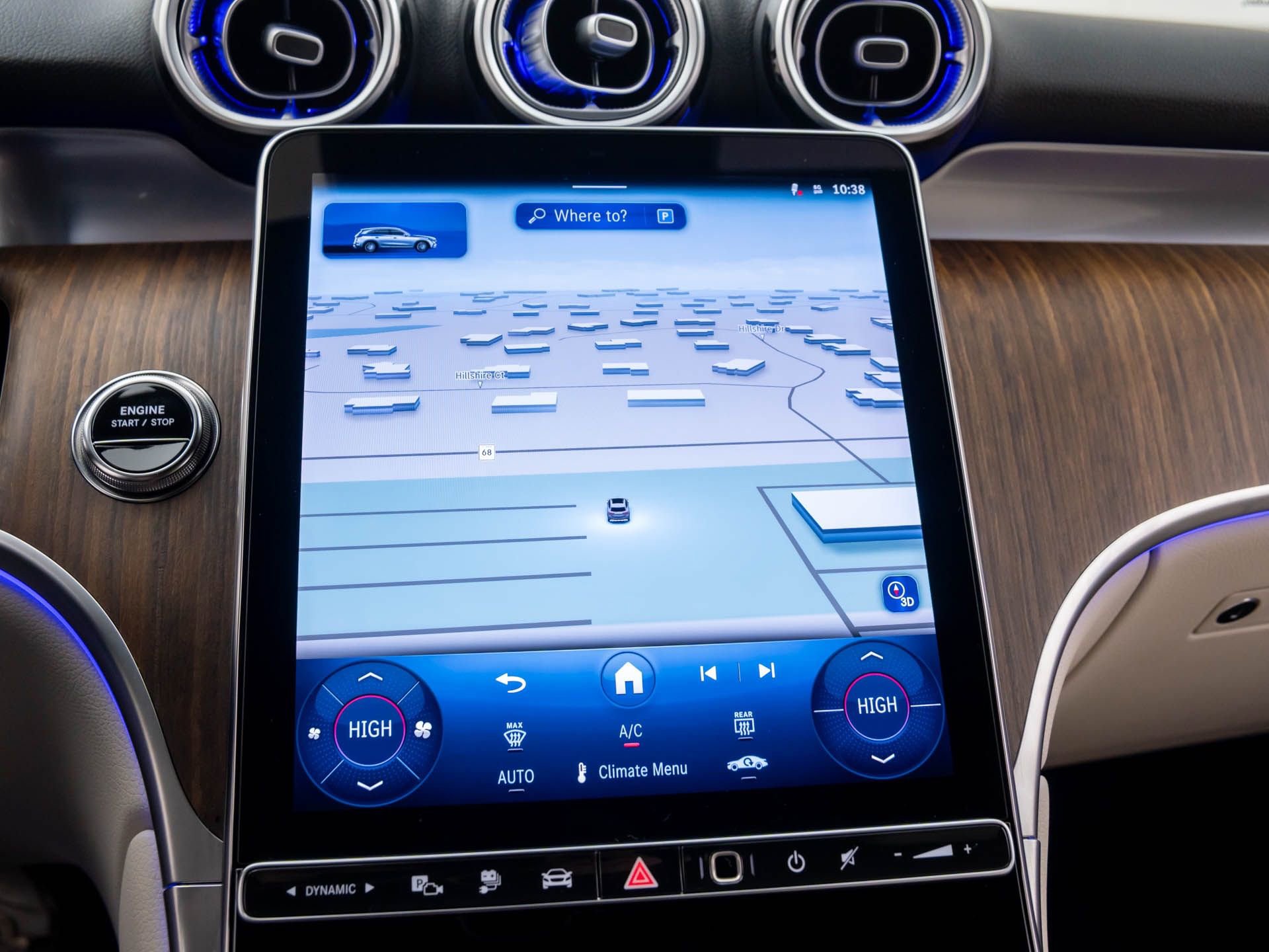 Used 2025 Mercedes-Benz GLC 350e 4MATIC image 24