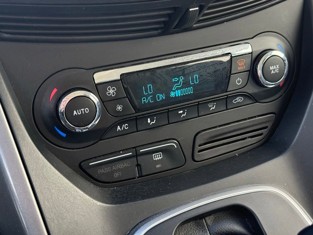 Used 2015 Ford C-MAX SE w/ Interior Protection Package FWD image 17