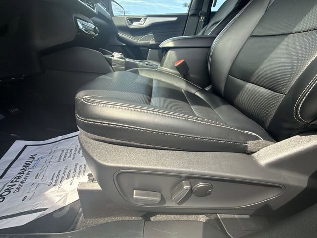 Used 2025 Ford Escape Platinum AWD/4WD image 12