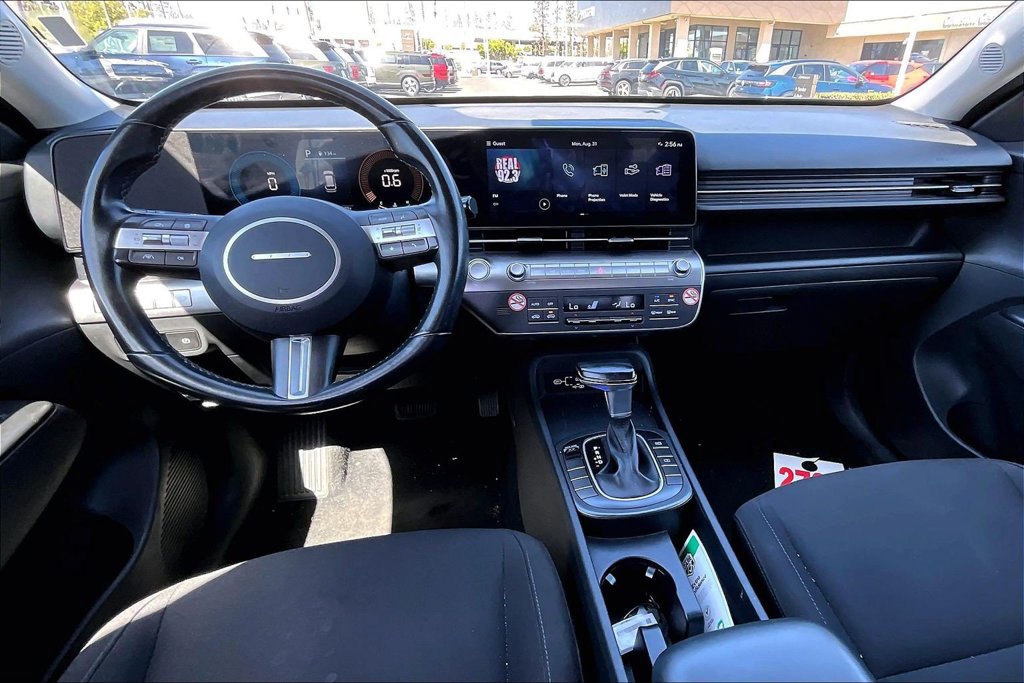 Certified 2025 Hyundai Kona SEL FWD image 12
