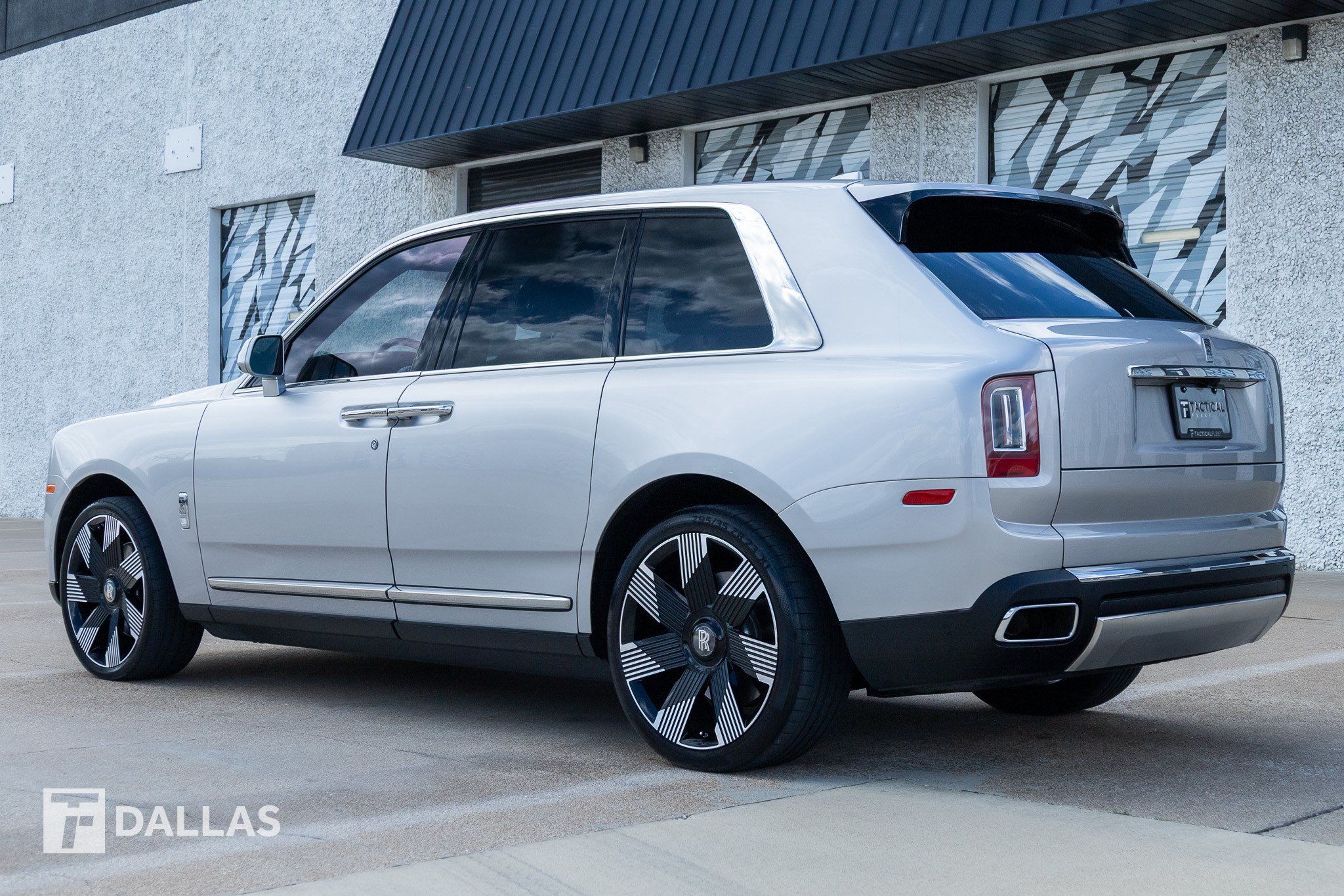 Used 2020 Rolls-Royce Cullinan AWD/4WD image 10
