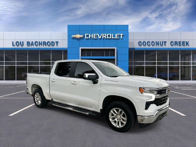 Used 2024 Chevrolet Silverado 1500 LT RWD image 2