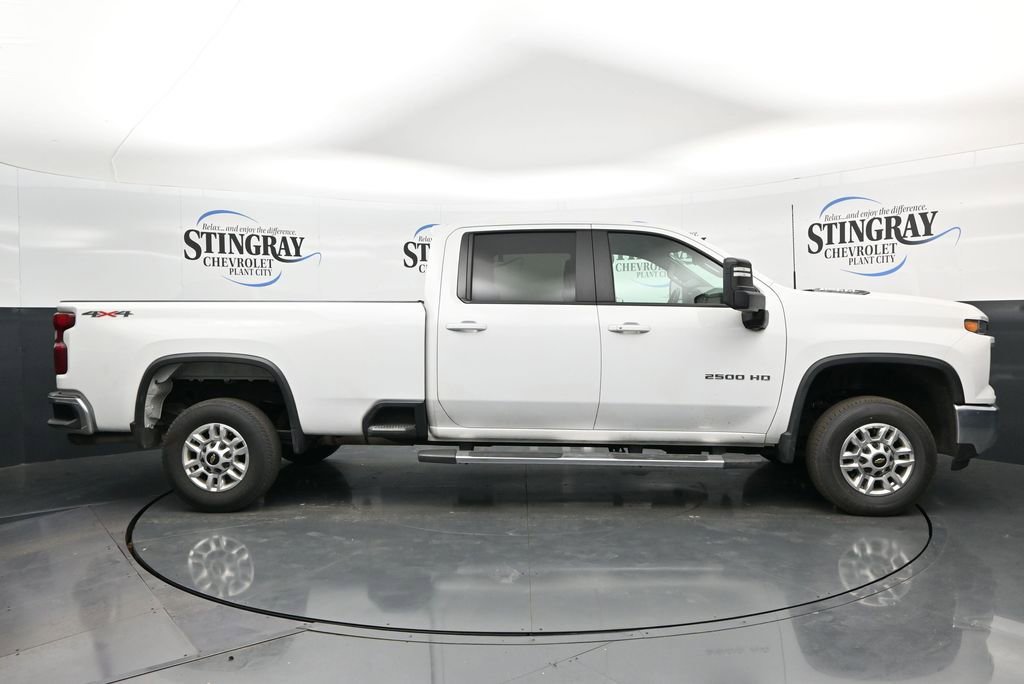 Used 2025 Chevrolet Silverado 2500 LT w/ Convenience Package AWD/4WD image 8