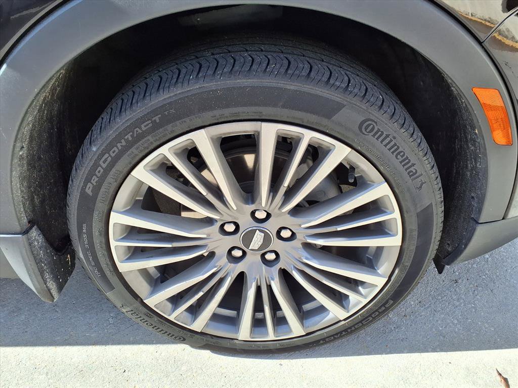 Used 2024 Cadillac XT4 Premium Luxury FWD image 7