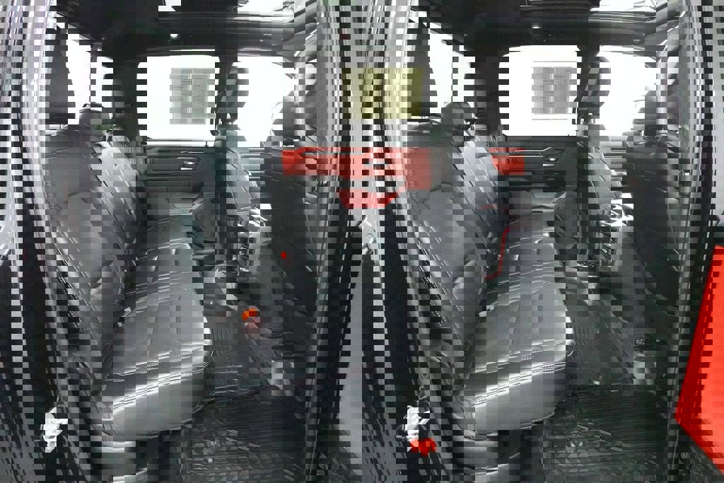 Used 2019 RAM 1500 Rebel image 31