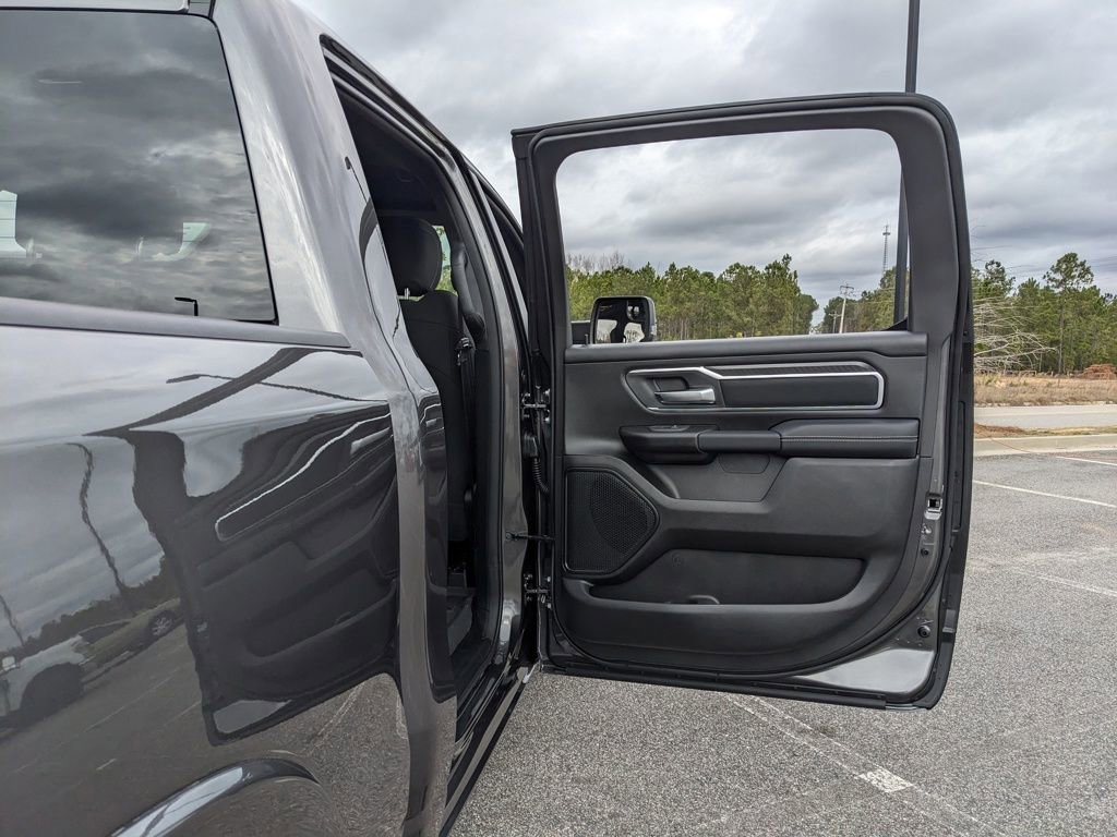New 2026 RAM 1500 4x4 Crew Cab image 58