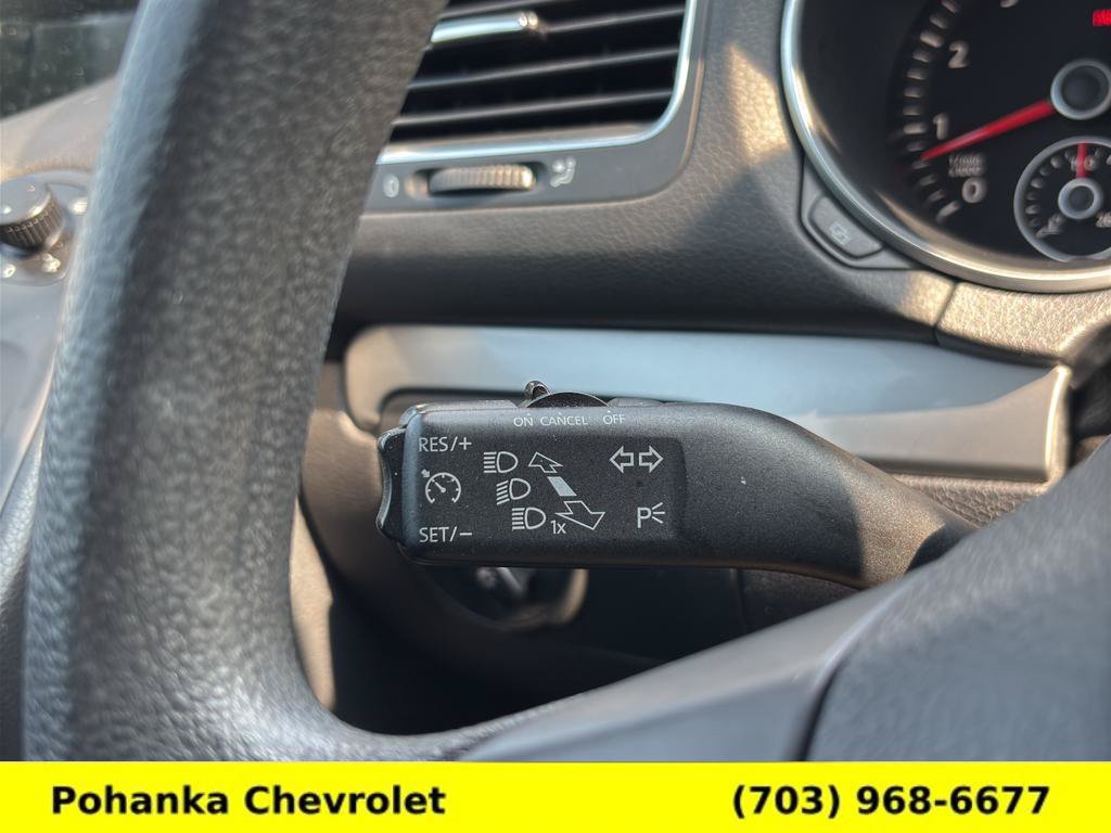 Used 2012 Volkswagen Golf 2-Door FWD image 10