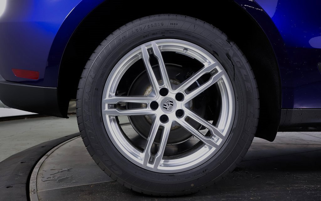 Used 2025 Porsche Macan image 22