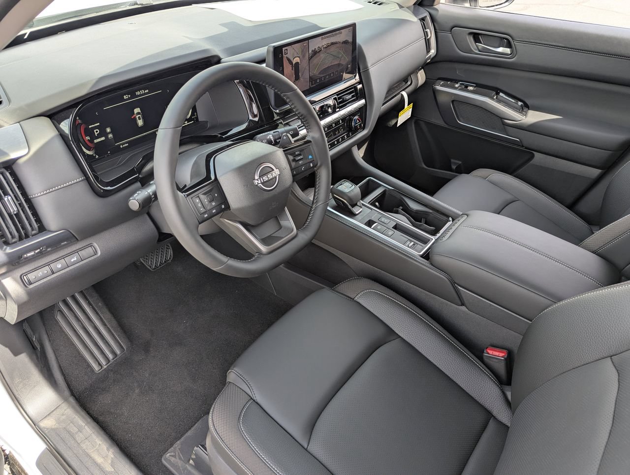New 2026 Nissan Pathfinder SL w/ SL Premium Package (P04) FWD image 13