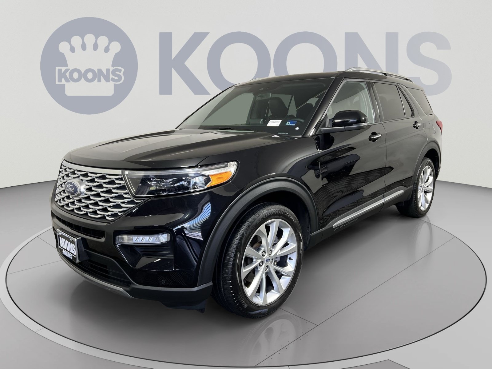 Certified 2023 Ford Explorer Platinum w/ Technology Package AWD/4WD image 1