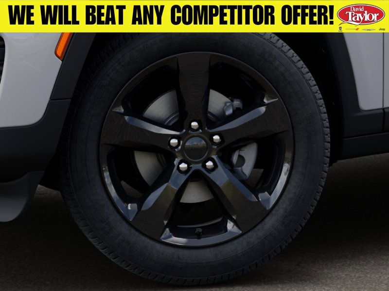 New 2025 Jeep Grand Cherokee Altitude w/ Trailer Tow Package AWD/4WD image 9