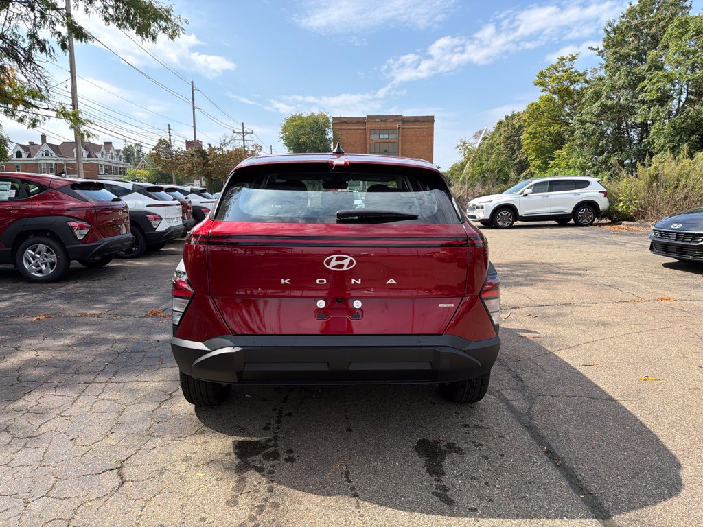 New 2027 Hyundai Kona SE AWD/4WD image 6