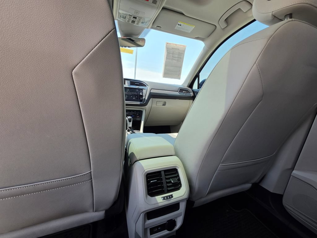 Used 2023 Volkswagen Tiguan SE FWD image 18