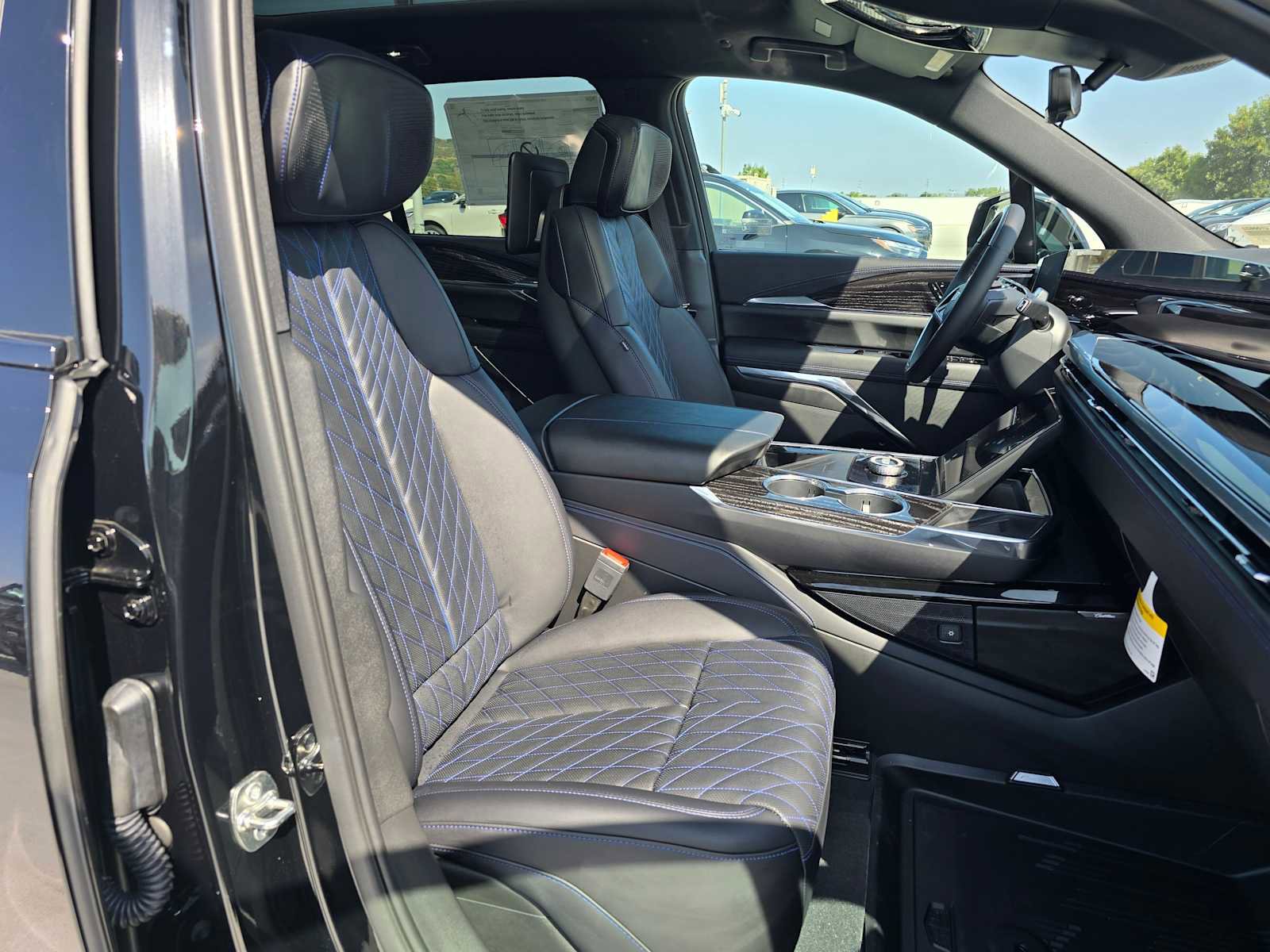 New 2026 Cadillac Escalade IQ Luxury 1 w/ LPO, Floor Liner Package image 15