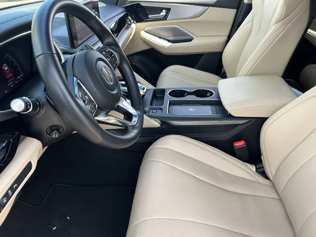Certified 2025 Acura MDX FWD w/ Technology Package image 30
