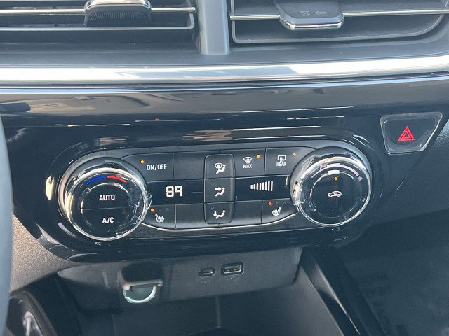 Used 2025 Chevrolet Trax ACTIV w/ Driver Confidence Package image 18