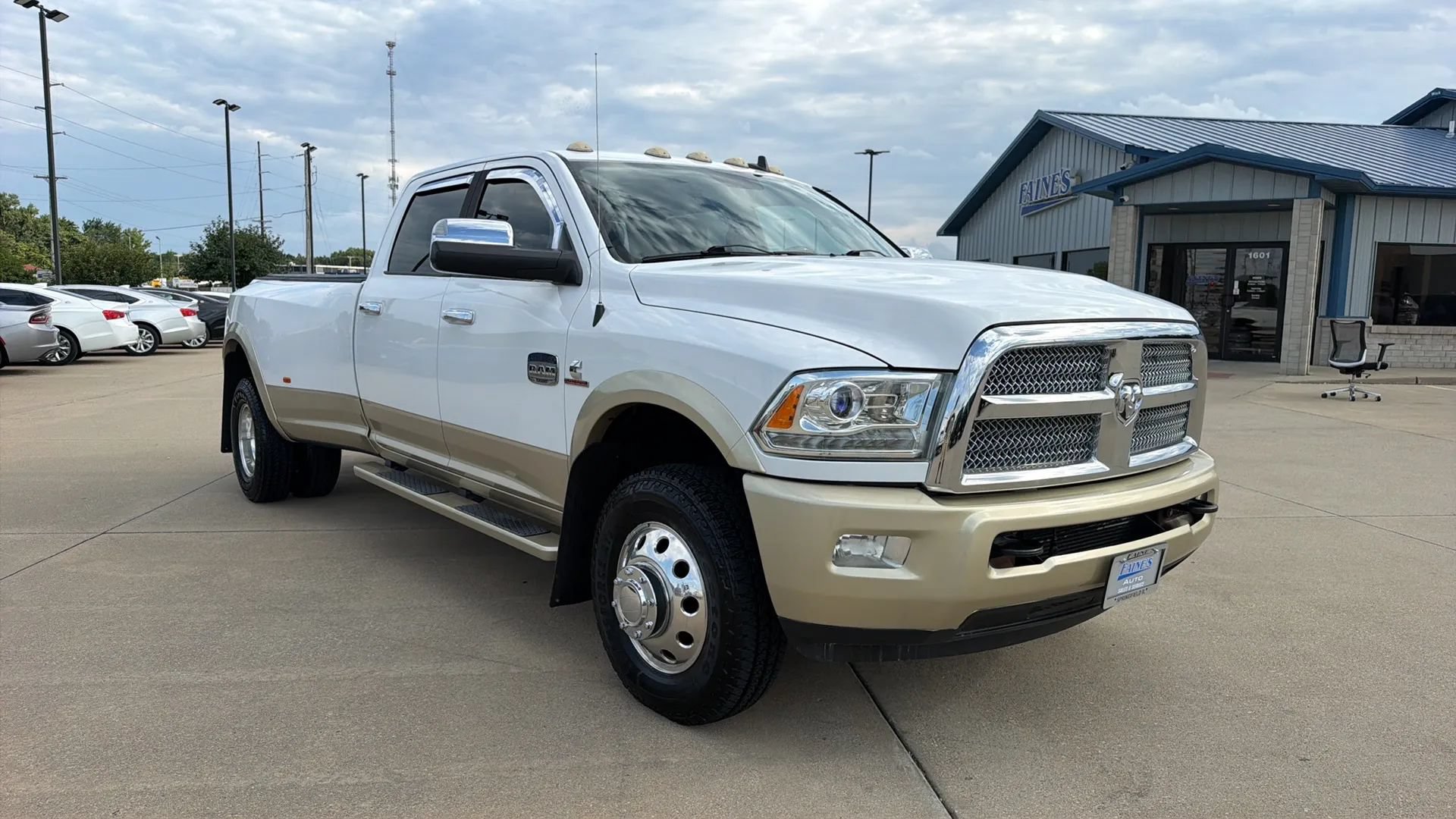 Used 2015 RAM 3500 Laramie Longhorn w/ Convenience Group AWD/4WD image 32