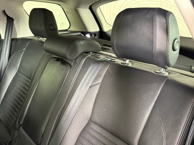 Used 2022 Land Rover Discovery Sport S image 25