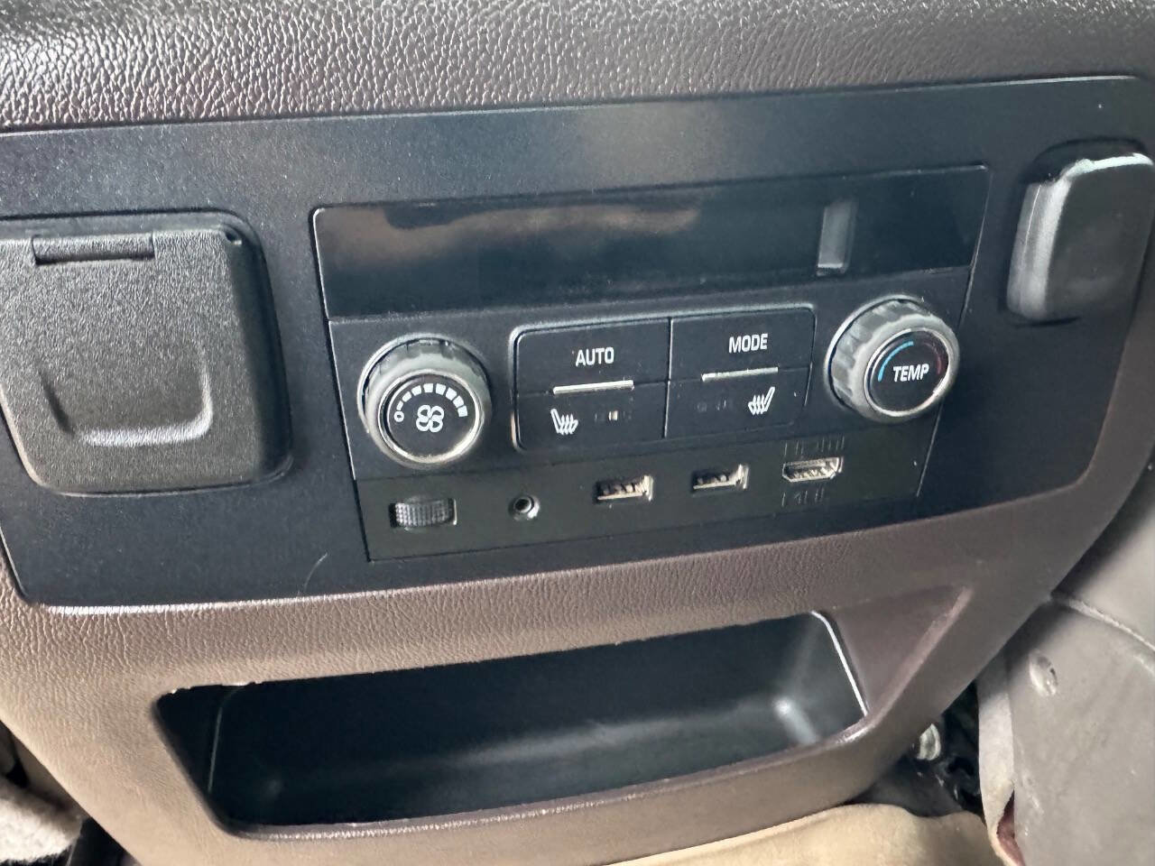 Used 2019 GMC Yukon XL Denali image 19