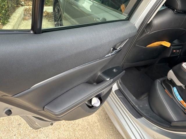 Used 2020 Toyota Camry XSE image 23