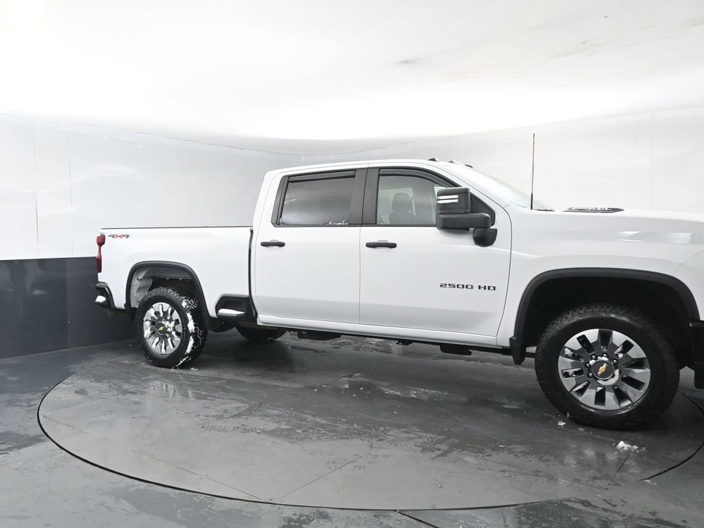Used 2025 Chevrolet Silverado 2500 Custom w/ Custom Value Package image 7