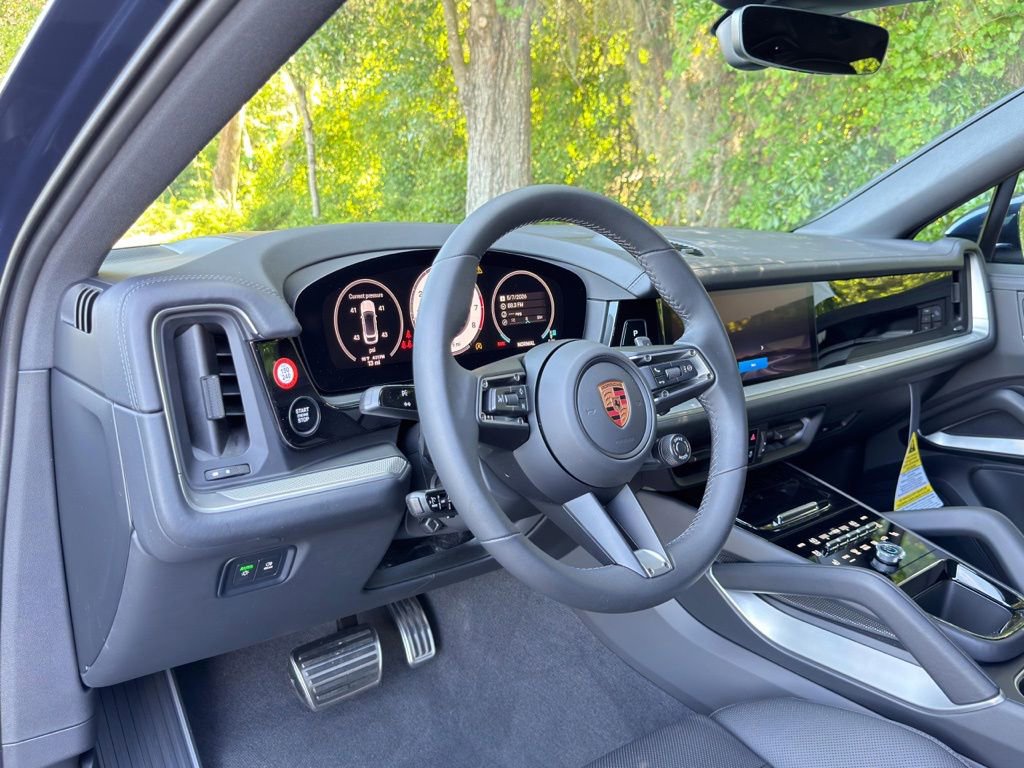 New 2026 Porsche Cayenne Coupe AWD/4WD image 4