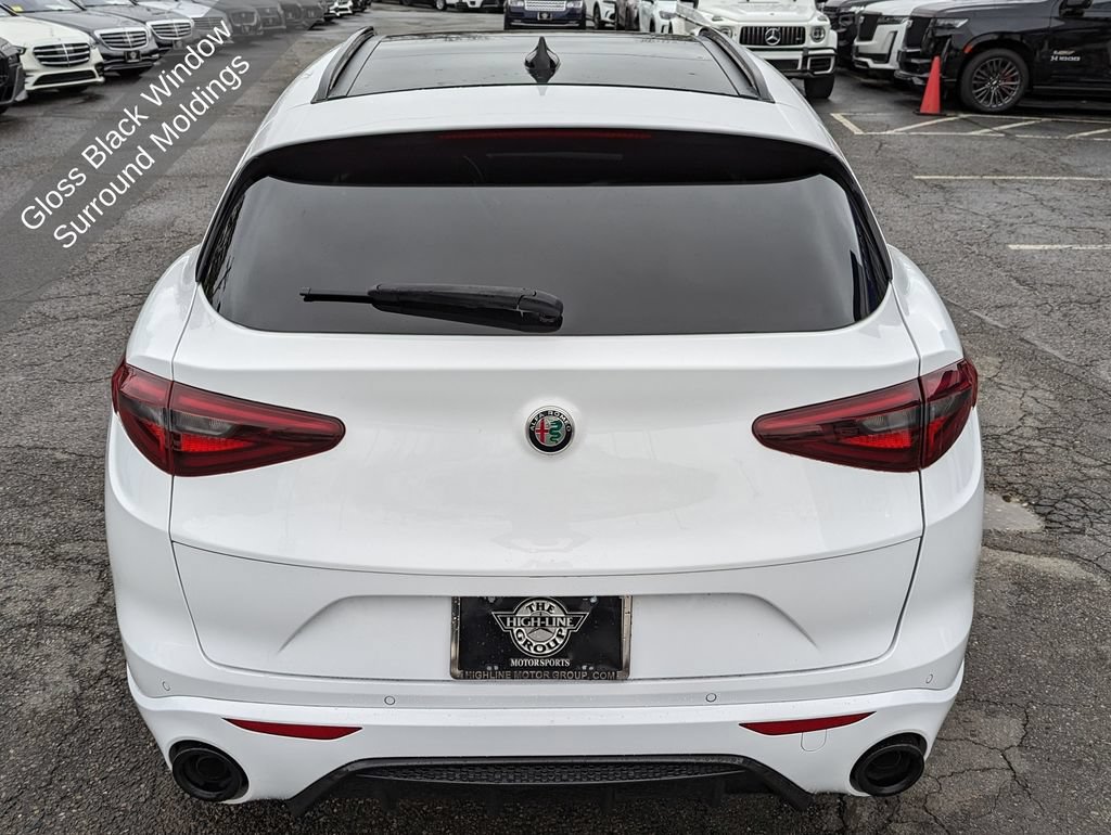 Used 2022 Alfa Romeo Stelvio Veloce AWD/4WD image 10