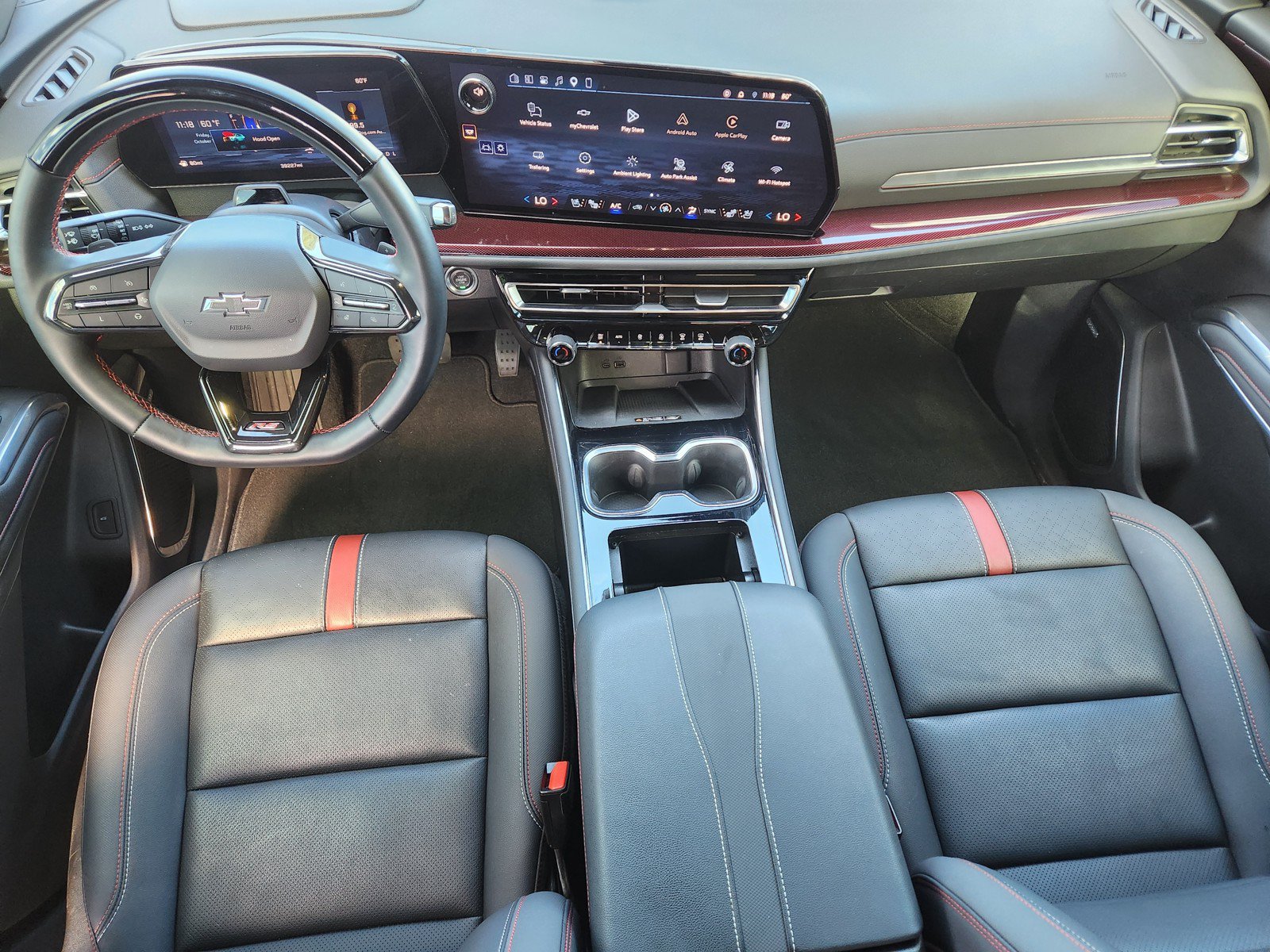 Used 2024 Chevrolet Traverse RS FWD image 9