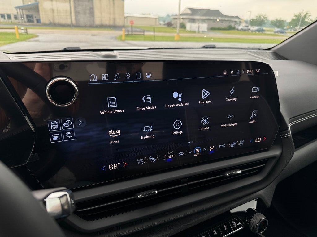 New 2025 Chevrolet Silverado EV LT image 21