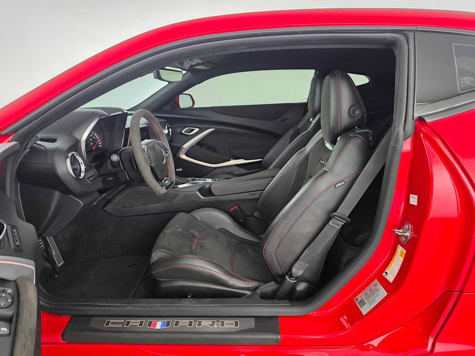 Used 2022 Chevrolet Camaro ZL1 RWD image 17