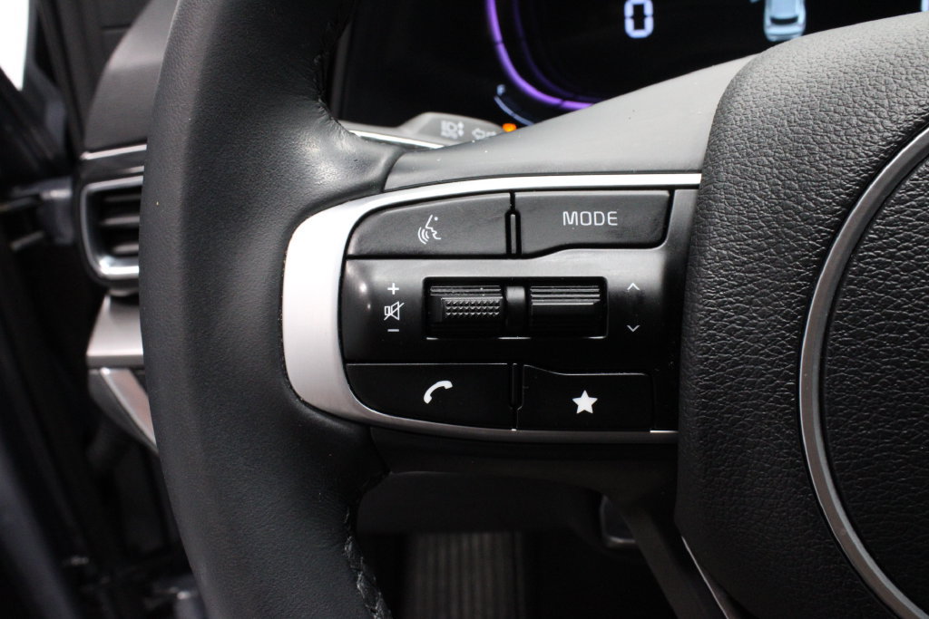 Used 2025 Kia Sportage EX AWD/4WD image 21