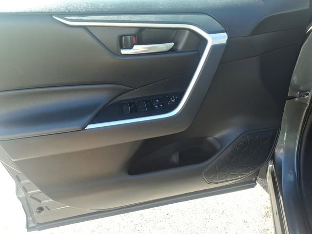 Certified 2022 Toyota RAV4 XLE w/ Convenience Package AWD/4WD image 15