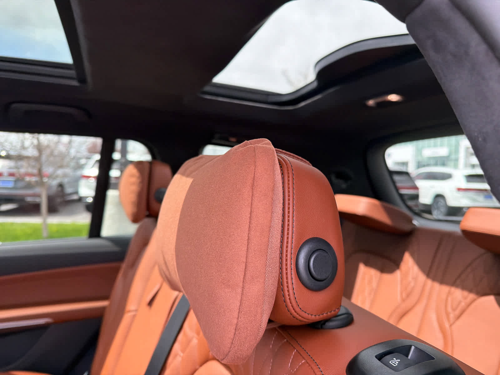 New 2026 BMW X7 M60i AWD/4WD image 23