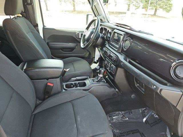 Used 2022 Jeep Gladiator Sport image 11