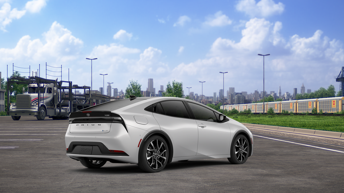 New 2026 Toyota Prius Plug-In Hybrid FWD image 10