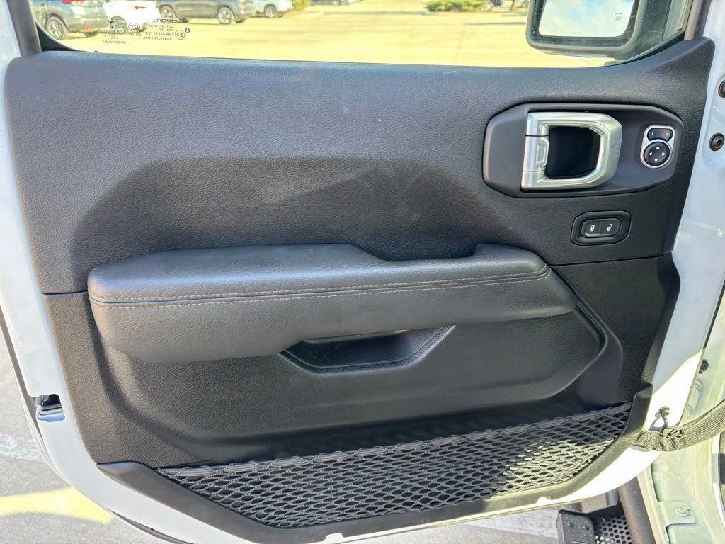 Used 2023 Jeep Wrangler Unlimited Rubicon 392 w/ Xtreme Recon 35" Tire Package image 12