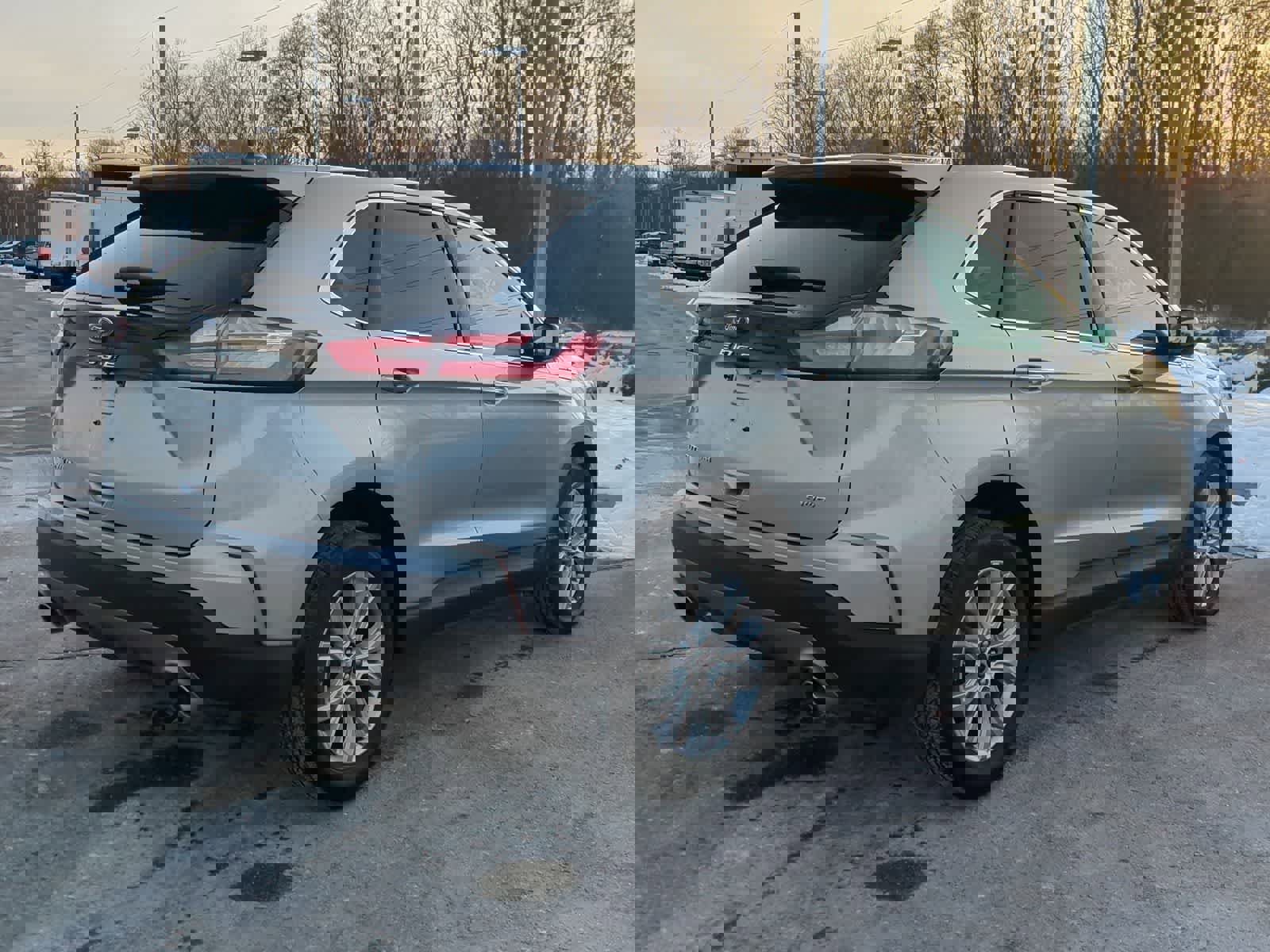 Used 2024 Ford Edge Titanium image 8