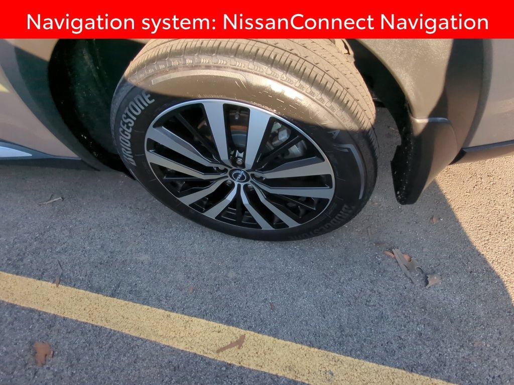 Used 2023 Nissan Pathfinder Platinum AWD/4WD image 5